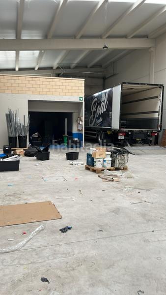 Foto 59fe44ec-504d-40b9-9887-f262ba4f22bf. Alquiler nave industrial ofrecemos, en alquiler, una impresionante nave industrial ubicada en el corazón , ideal para aquellos que buscan expand en Alberite