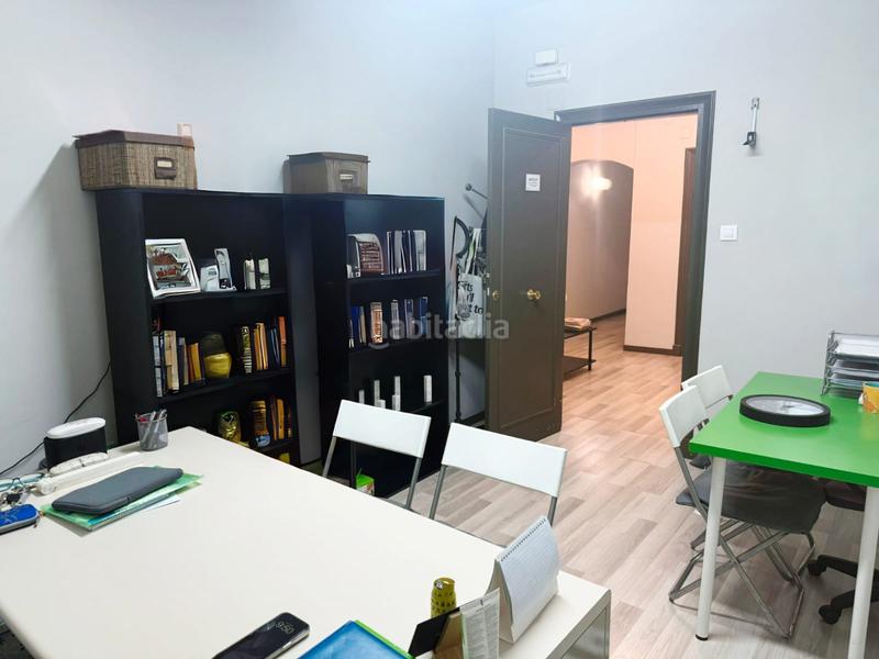 Foto db856b30-6acb-45b6-b037-740837bcd922. Rent office space with heating in Gran Via Logroño