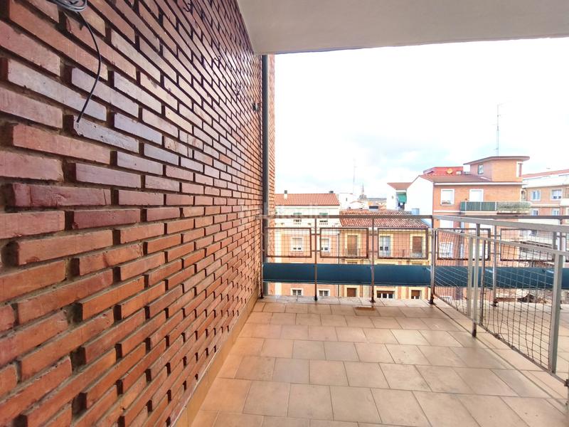 Foto da066827-4f0a-4d38-bd65-cd4666497c2a. Appartement avec chauffage dans Jesuitas Logroño