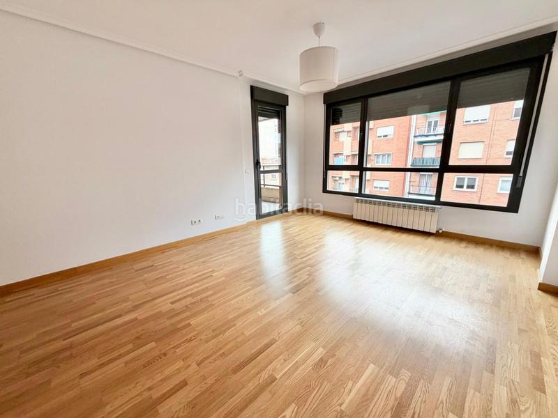 Foto ddd91581-19fa-4aeb-8ddb-b7060a22561e. Location appartement avec chauffage parking dans San Millán - Ayuntamiento Logroño