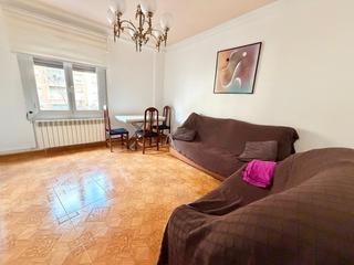 Lloguer Pis  Logroño - av de la paz. Se alquila piso amplio y céntrico en logroño se ofrece en alquil