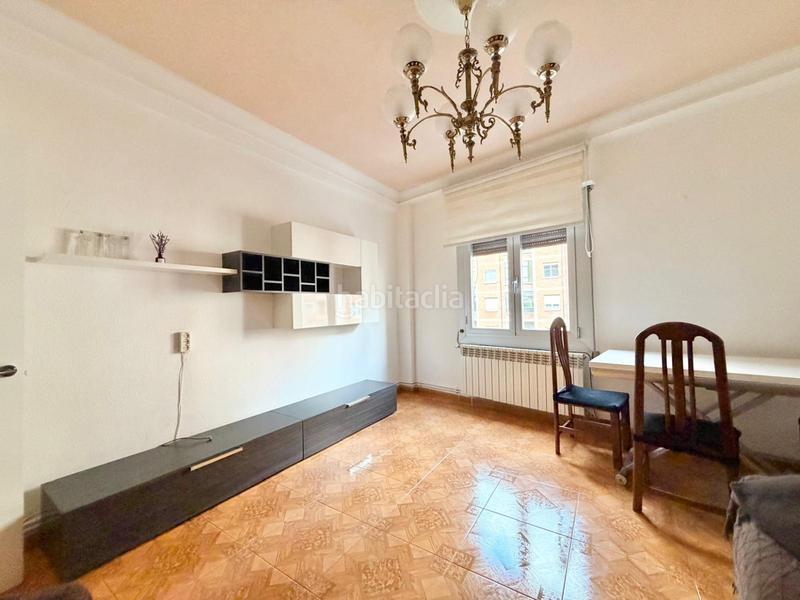 Foto 3bdc064f-2950-4b41-9bb7-634947acd9ee. Rent flat with heating in Residencia Logroño