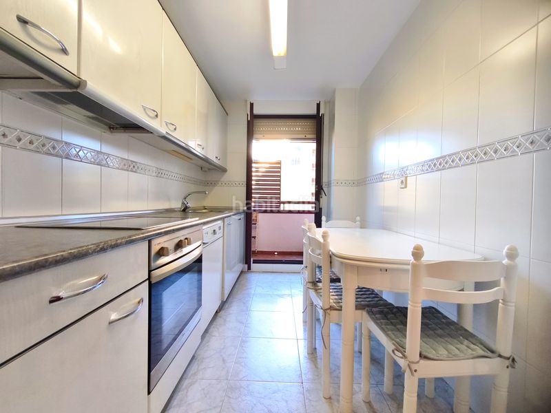 Foto 1b5e41a0-cb71-4db4-ab73-caacaf985fd9. Pis amb calefacció aparcament a Cascajos - Piqueras Logroño