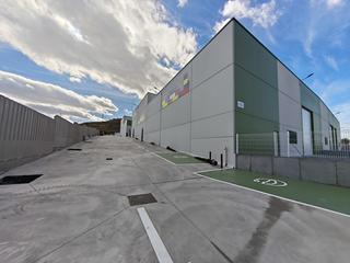 Nave industrial en Polígono Cantabria. Las cañas en alquiler, naves a estrenar en calle el puntillo y l