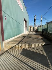 Nau industrial a La Portalada - Varea. Nave industrial en venta, tiene 2 puentes grúa de 5t cada uno, c