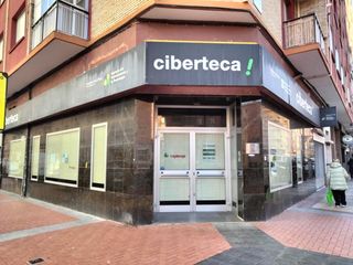 Lloguer Local Comercial a Juzgados. Local en alquiler en logroño esquina huescavelez de guevara