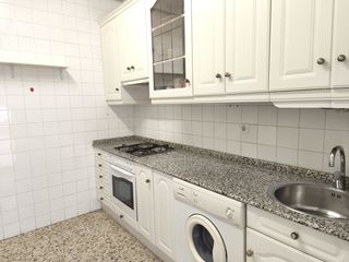 Piso en Gran Via. Piso en venta de 3 habitaciones en logroño , calle mugica