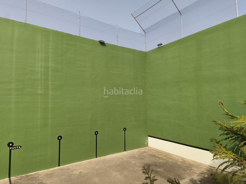Foto 11c035a3-0638-4ef0-b60a-1da3b0b27ab6. Casa amb calefacció aparcament piscina a Avenida Madrid Logroño