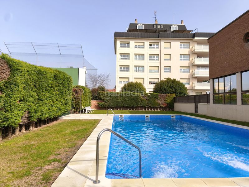 Foto 64f14f92-a571-4993-98c9-d6ee036b75ec. Casa amb calefacció aparcament piscina a Avenida Madrid Logroño