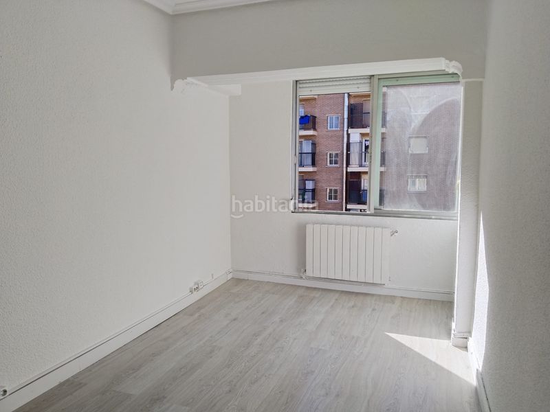 Foto a061062d-d4c8-4fe5-8289-091e00b3d2cf. Pis amb calefacció a Gran Via Logroño