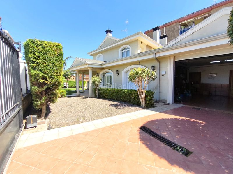Foto f9257442-0755-4247-bcd5-906025698a59. Casa amb calefacció aparcament a Lardero