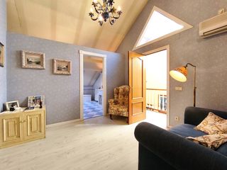 Casa in Avenida Madrid. Elegancia y espacio en el corazón de la guindalera, logroño. le