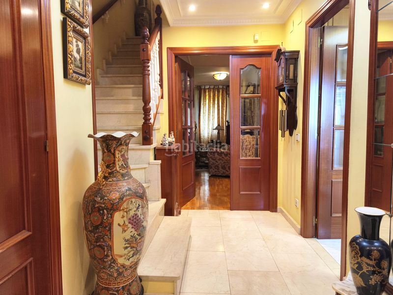 Foto 37058917-fb50-4c8a-a921-c8b4f3f2e70a. Casa amb calefacció aparcament piscina a Avenida Madrid Logroño