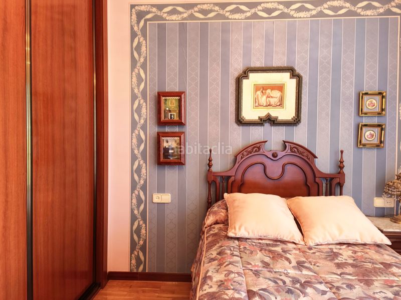 Foto 46b0fc92-c609-45b9-848a-274e4bf071e0. Casa amb calefacció aparcament piscina a Avenida Madrid Logroño