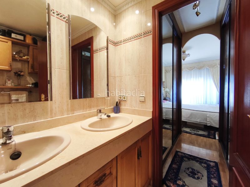 Foto 7a4cbadb-7680-42b0-b8ea-8852e8a35fc9. Casa amb calefacció aparcament piscina a Avenida Madrid Logroño
