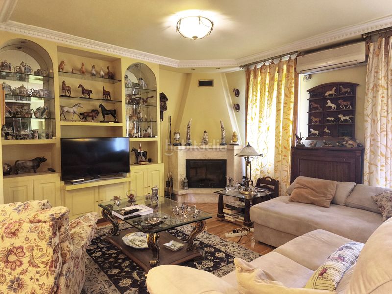 Foto 9f881b96-2398-46a4-9ea5-54ba3da7276c. Casa amb calefacció aparcament piscina a Avenida Madrid Logroño