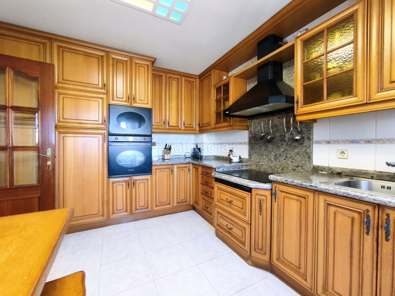 Foto b3cc3f83-c60b-48c0-bffe-34c28b68d462. Casa amb calefacció aparcament piscina a Avenida Madrid Logroño