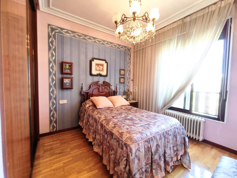 Foto dc0ab2de-9064-4861-b229-8744355b5c09. Casa amb calefacció aparcament piscina a Avenida Madrid Logroño