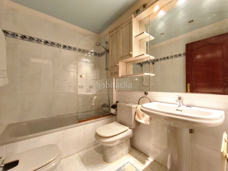 Foto eb5f6b5a-bb16-4b0b-bd87-1c0a5239391a. Casa amb calefacció aparcament piscina a Avenida Madrid Logroño