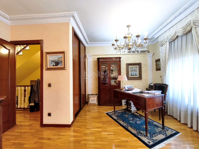 Foto ff6683f8-19e6-4c14-81ba-e21eeaeca87d. Casa amb calefacció aparcament piscina a Avenida Madrid Logroño
