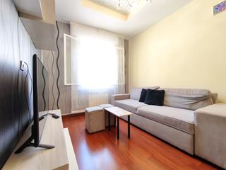 Appartement à San Millán - Ayuntamiento. En la zona de san millán, se encuentra este encantador piso en v