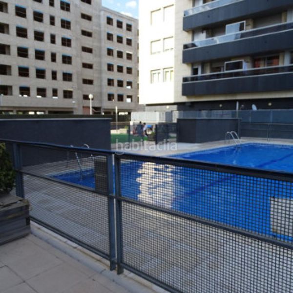 Foto 9892cc2b-a616-4b10-97f4-3f53e71df11f. Pis amb calefacció aparcament piscina a Cascajos - Piqueras Logroño