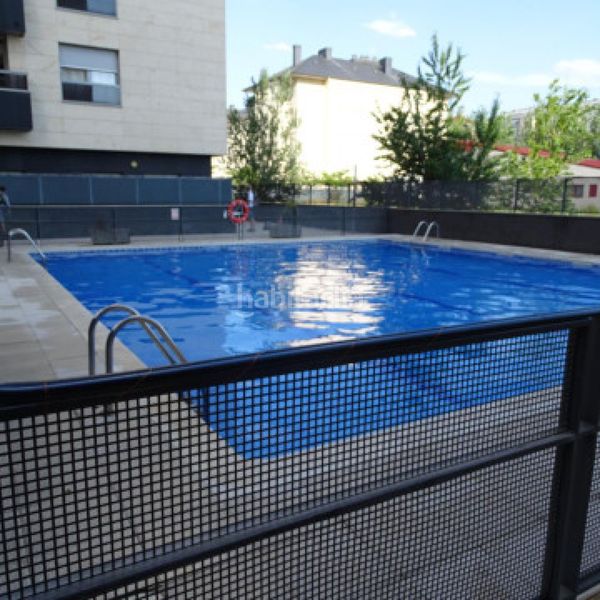 Foto c10b4829-b943-4037-8fa2-c3608794b6e9. Pis amb calefacció aparcament piscina a Cascajos - Piqueras Logroño