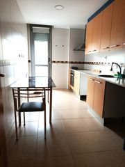 Flat in Cascajos - Piqueras. Piso en venta en cascajos