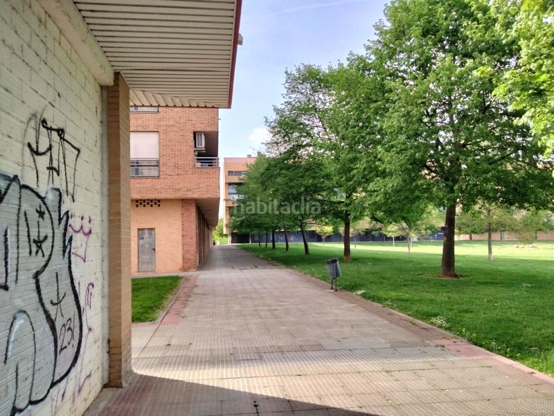 Foto 2e2c02a8-f2a6-4c30-9078-f27ce1343f15. Local comercial a Oeste Logroño