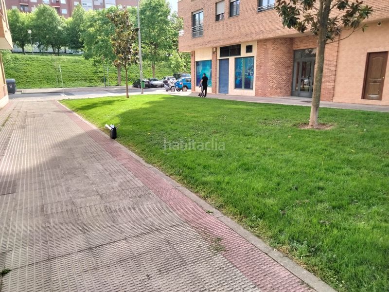 Foto 876d6502-213b-4eea-a091-63c490d5f349. Local comercial a Oeste Logroño