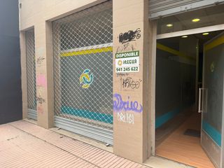 Lloguer Local Comercial a Gran Via. Fantástica oficina en planta baja, con muchísima luz natural. ti