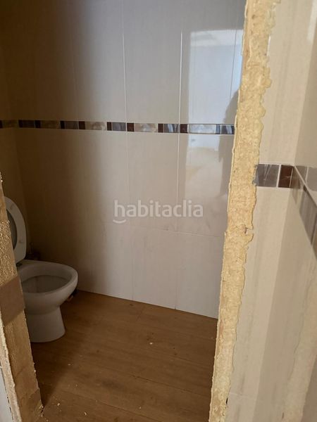 Foto 8aa82a6b-72d7-4375-97e9-80ce176231ee. Fabrikhalle in Albelda de Iregua