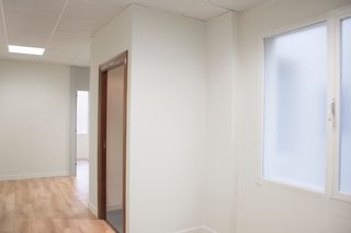 Miete Büro  Logroño - portales. Casco antiguo. oficina de 41m2. con dos estancias y aseo. climat