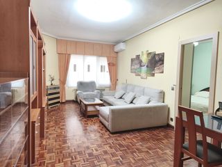 Flat in Jesuitas. Piso en el centro de 4 habitaciones para entrar a vivir