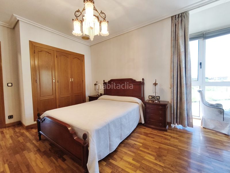 Foto 2736767e-a58d-435e-83fd-9866570b158e. Casa adossada amb calefacció aparcament a Avenida Madrid Logroño