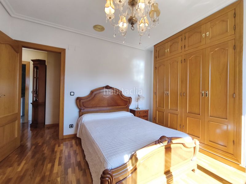 Foto 5dec81c6-20c4-4c54-a872-d9760435a05c. Casa adossada amb calefacció aparcament a Avenida Madrid Logroño