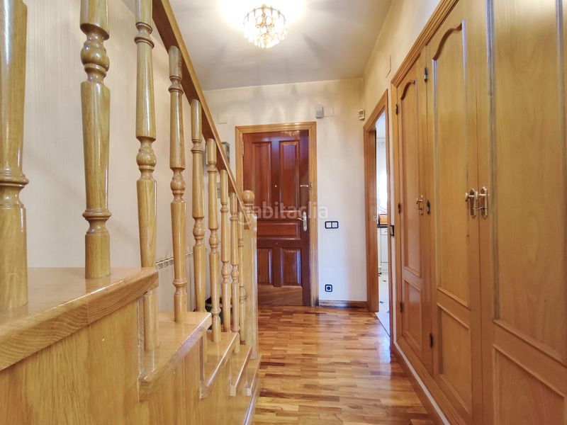 Foto 685f4aba-0716-4c3b-8318-9574c44c1007. Casa adossada amb calefacció aparcament a Avenida Madrid Logroño