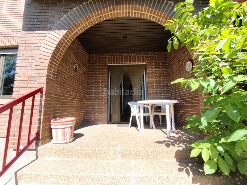 Foto 9c61e565-ffe0-4030-a5cb-9c525b4e77e6. Casa adossada amb calefacció aparcament a Avenida Madrid Logroño