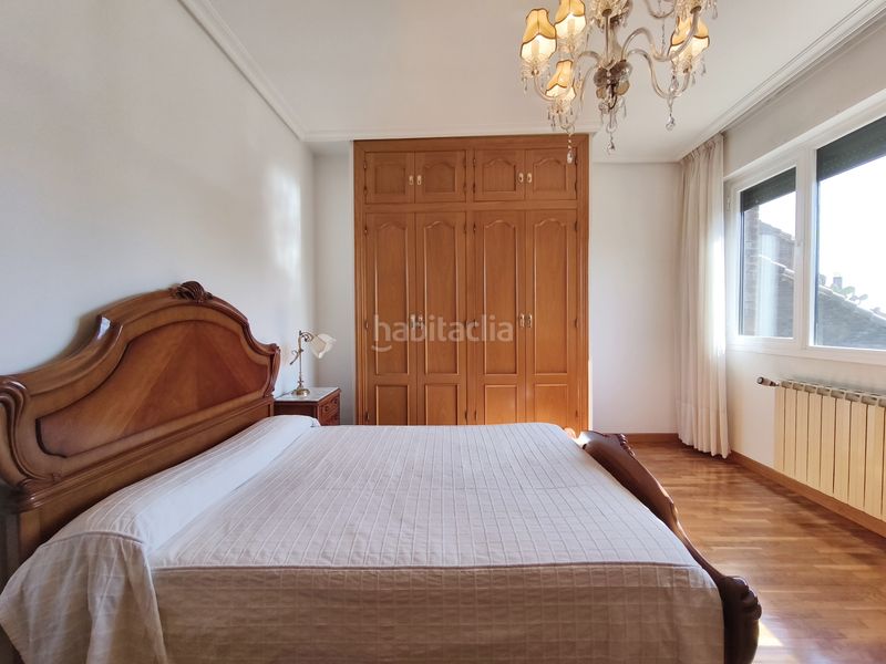 Foto ef6befa0-0dfb-4c6d-b420-c5b646a7d5c6. Casa adossada amb calefacció aparcament a Avenida Madrid Logroño