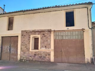 Local commercial à Medrano. Medrano, planta baja 2. ideal para hacer vivienda