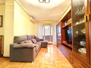 Flat in La Portalada - Varea. Presentamos una encantadora oportunidad para adquirir un acogedo