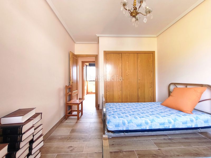 Foto 5b2630a4-5e32-485c-980d-424502e01a60. Casa amb calefacció aparcament a Navarrete