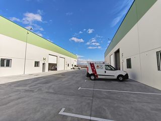 Lloguer Nau industrial a Polígono Cantabria. Las cañas