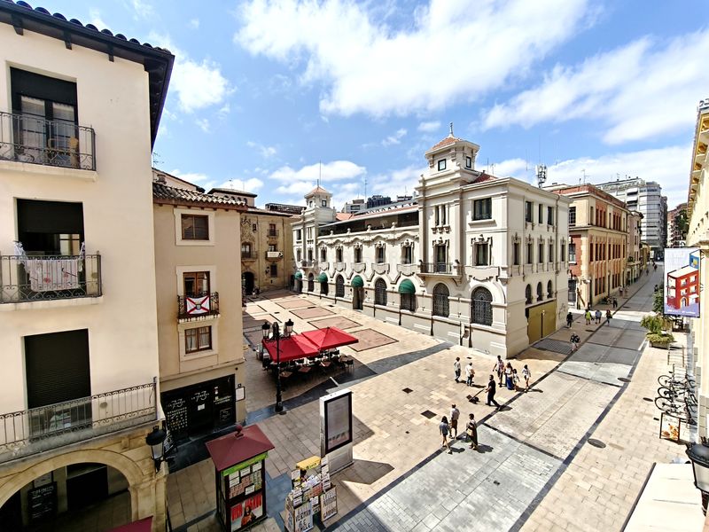 Foto ae0dfb59-11c1-4062-9b4b-cf5552e794e8. Pis amb calefacció a Casco Antiguo Logroño