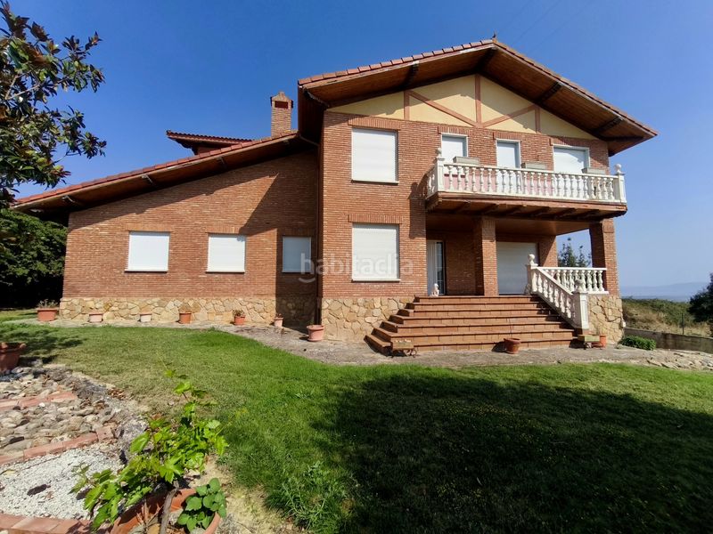 Foto f5a79f50-78a6-4000-9943-22aa9fa34750. Casa amb calefacció aparcament a Yécora