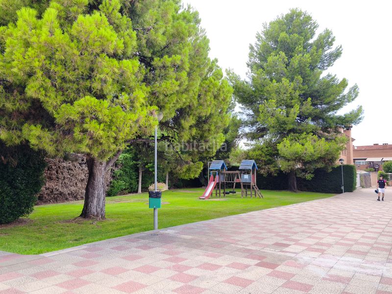 Foto d19a92f3-9060-401e-9da5-a1d6e4669af3. Casa amb calefacció aparcament piscina a Lardero