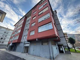 Car parking in Urretxu