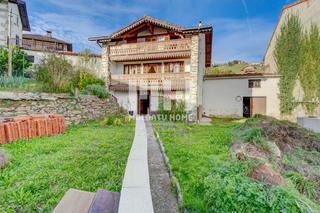 Casa  Latsaga