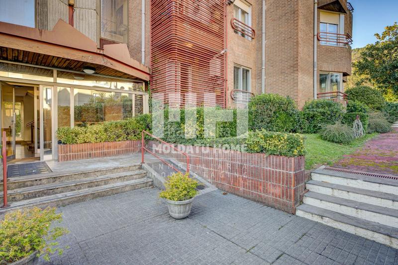 Foto 9568956b-3edd-479f-93a2-180545db6cbc. Piso donostia alcalde jose elosegui en Intxaurrondo Donostia - San Sebastián