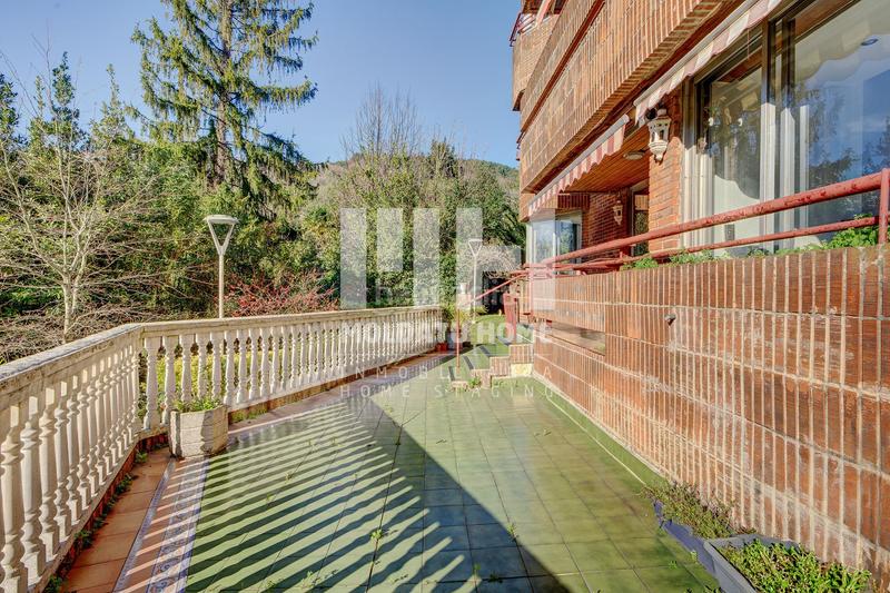 Foto b442e9ba-85c1-41a8-acaa-2a135b2c09a2. Piso donostia alcalde jose elosegui en Intxaurrondo Donostia - San Sebastián